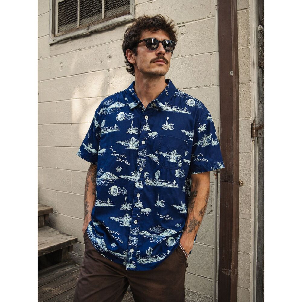 DEUS Ex Machina Blue Graphic Hawaiian Button Up Shirt Top  Mens Size XXL